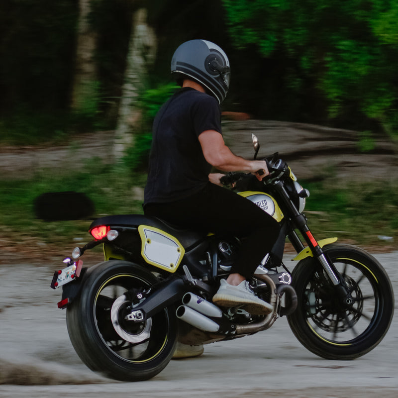 Load image into Gallery viewer, DOT Daytona Retro Full Face Motorcycle Helmet: Vintage Style for Men, Women, & Youth - W/ Racer